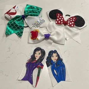 Set of 3 Disney bows, little mermaid, mini mouse, descendants, Used